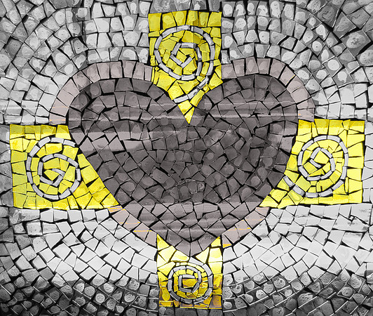 BeLoved - BW & Yellow